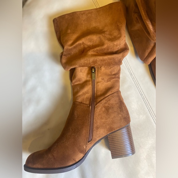 Kenneth Cole REACTION Sonia Slouchy western style suede like boot size 11 - Picture 5 of 12